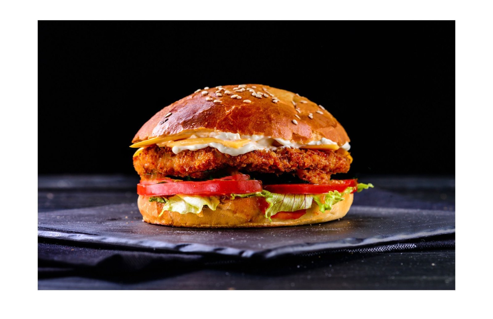 Çıtır Kaplamalı Tavuk Göğüs Burger