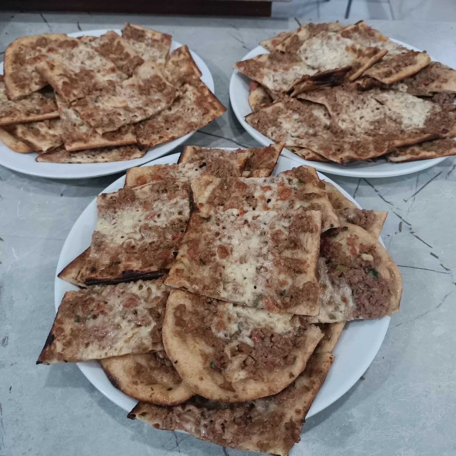 Kıymalı Kaşarlı Pide
