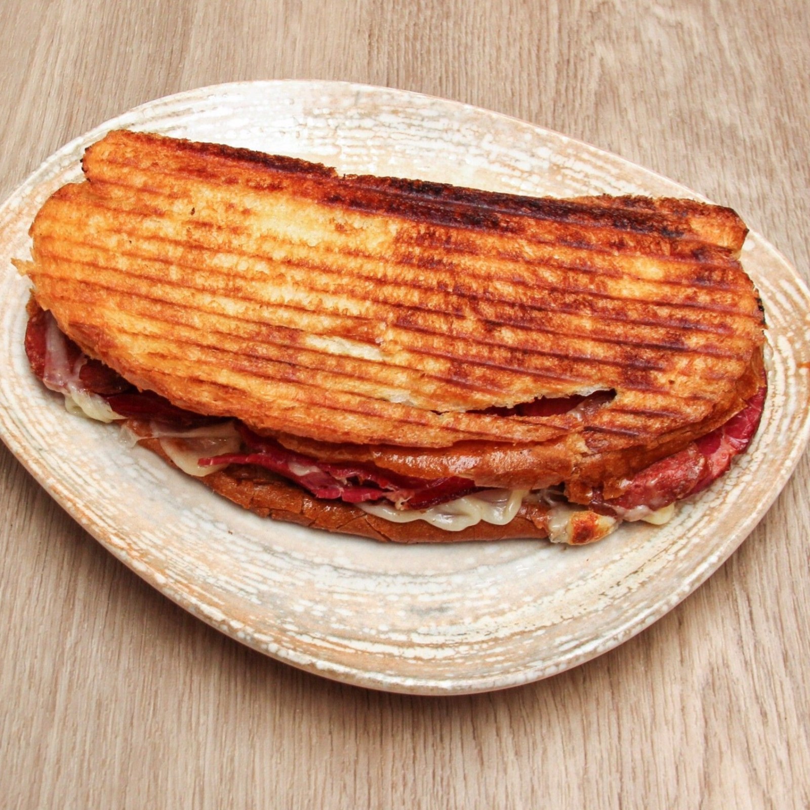 Sucuklu Tost