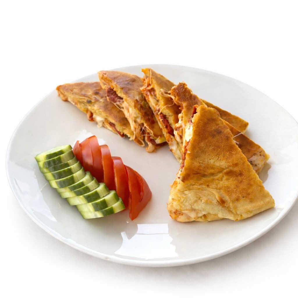 Bazlama Ekmek Kaşarlı Tost