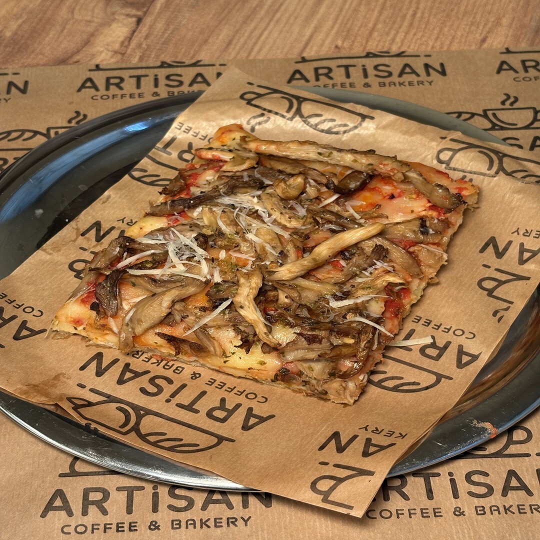 İstiridye Mantarlı Pizza