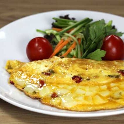 Sucuklu Kaşarlı Omlet