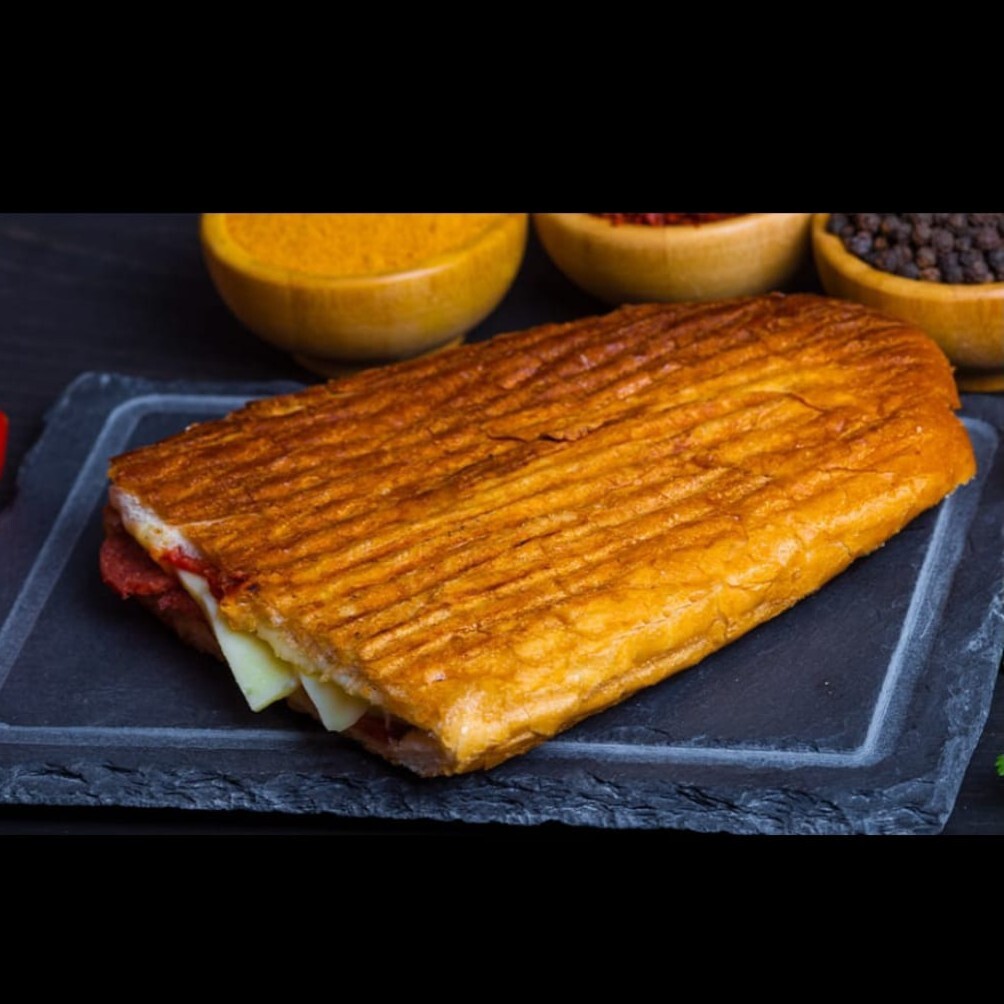 Yarım Ekmek Karışık Tost