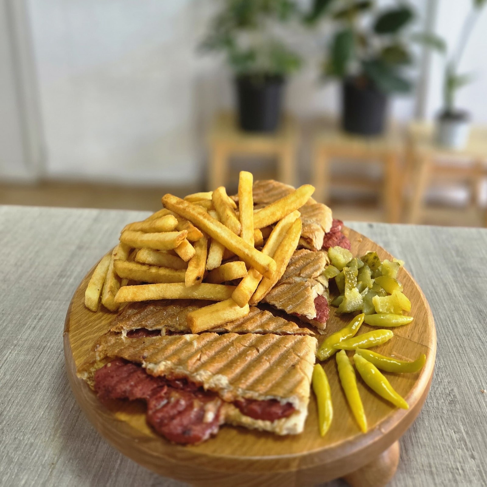 Sucuklu Tost