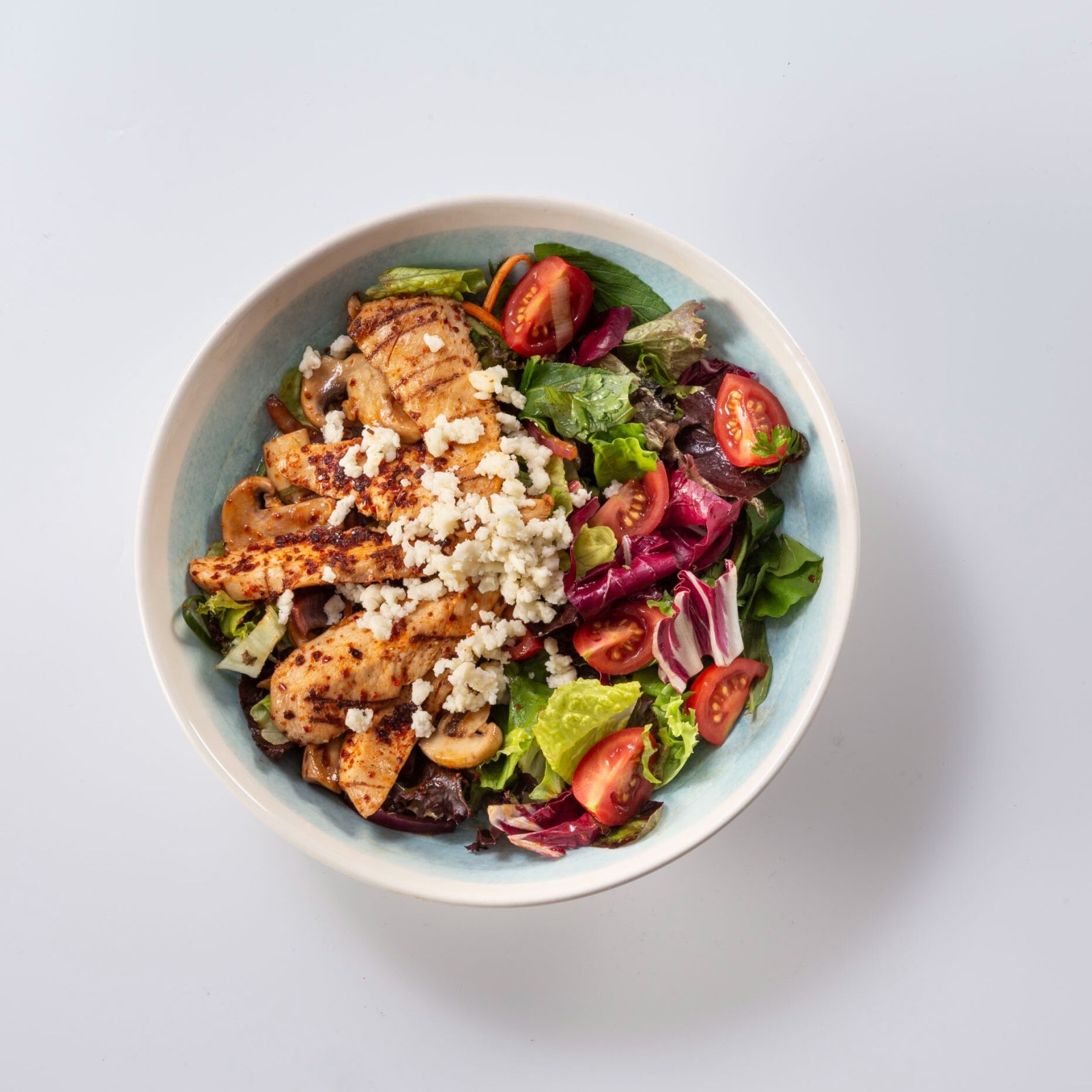 Karamelize Mantarlı Acı Tavuklu Salata