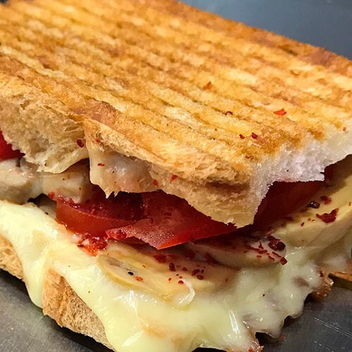 Sucuklu Kaşarlı Tost
