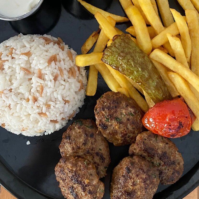 Cızbız Köfte Menü