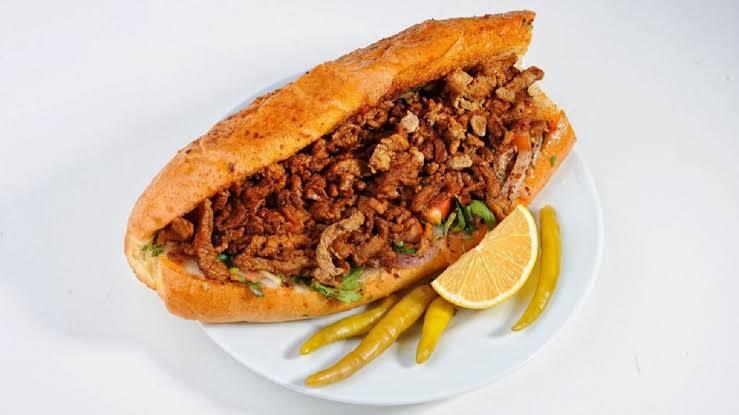 Somun Ekmek Arası Biftek Et Tantuni