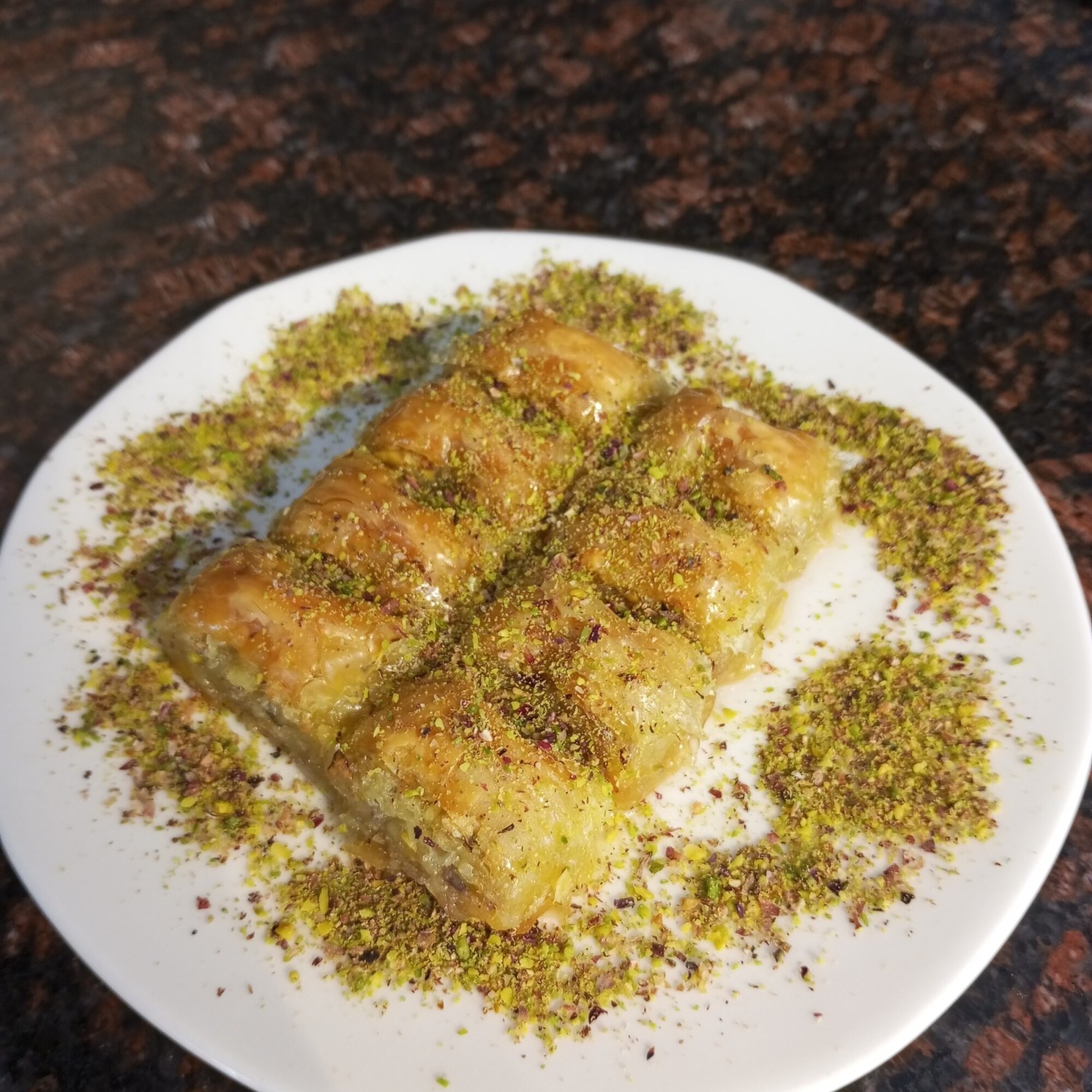Antep Fıstıklı Cimcik Baklava ( 1 KG )