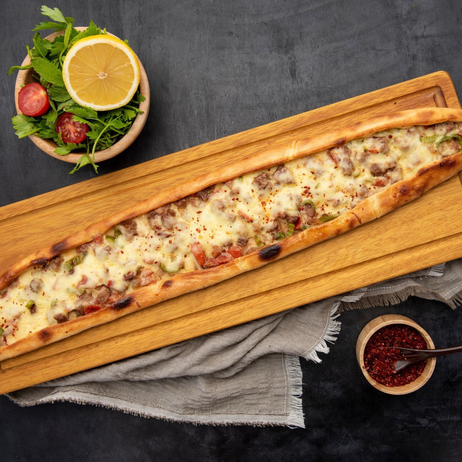 Kavurmalı Kaşarlı Yumurtalı Pide Menü