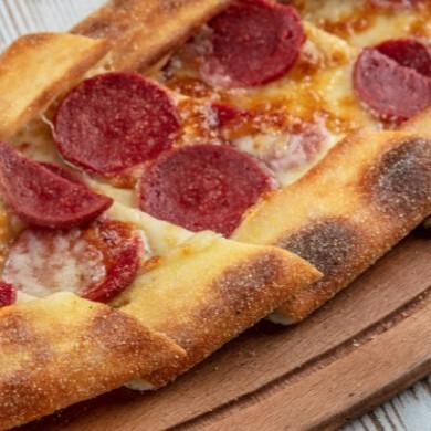 Sucuklu Kaşarlı Pide
