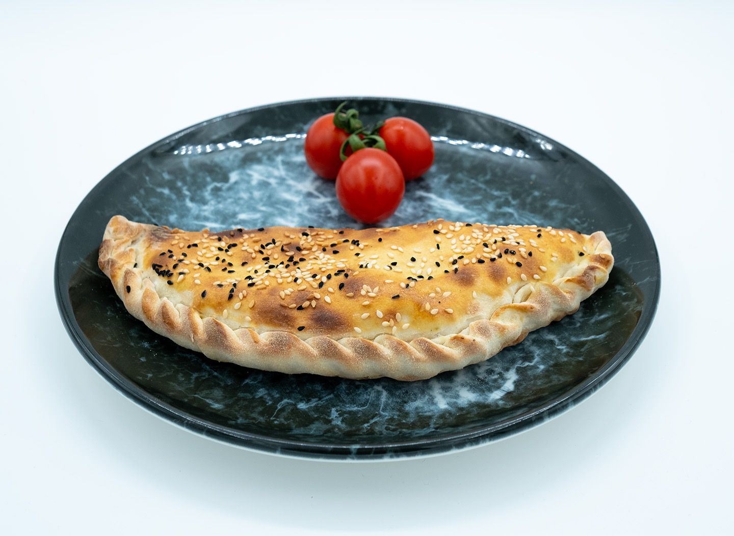 3 Peynirli Kapalı Pizza
