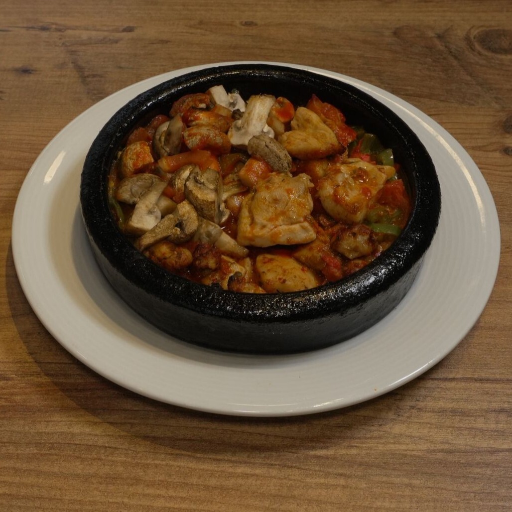 Kiremitte Mantarlı Tavuk