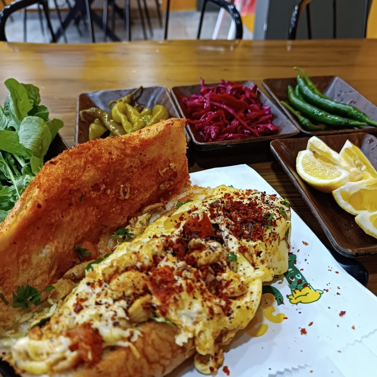 Ekmek Arası Cheddarlı Tavuk Tantuni