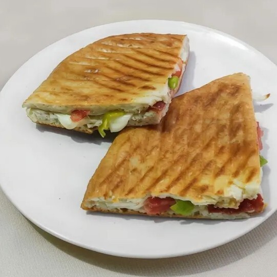 Karışık Sebzeli Tost