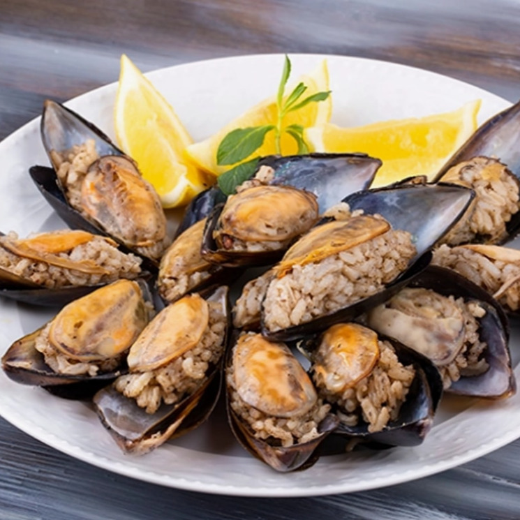 Midye Dolma (Küçük) (1 kg.)+ Coca Cola