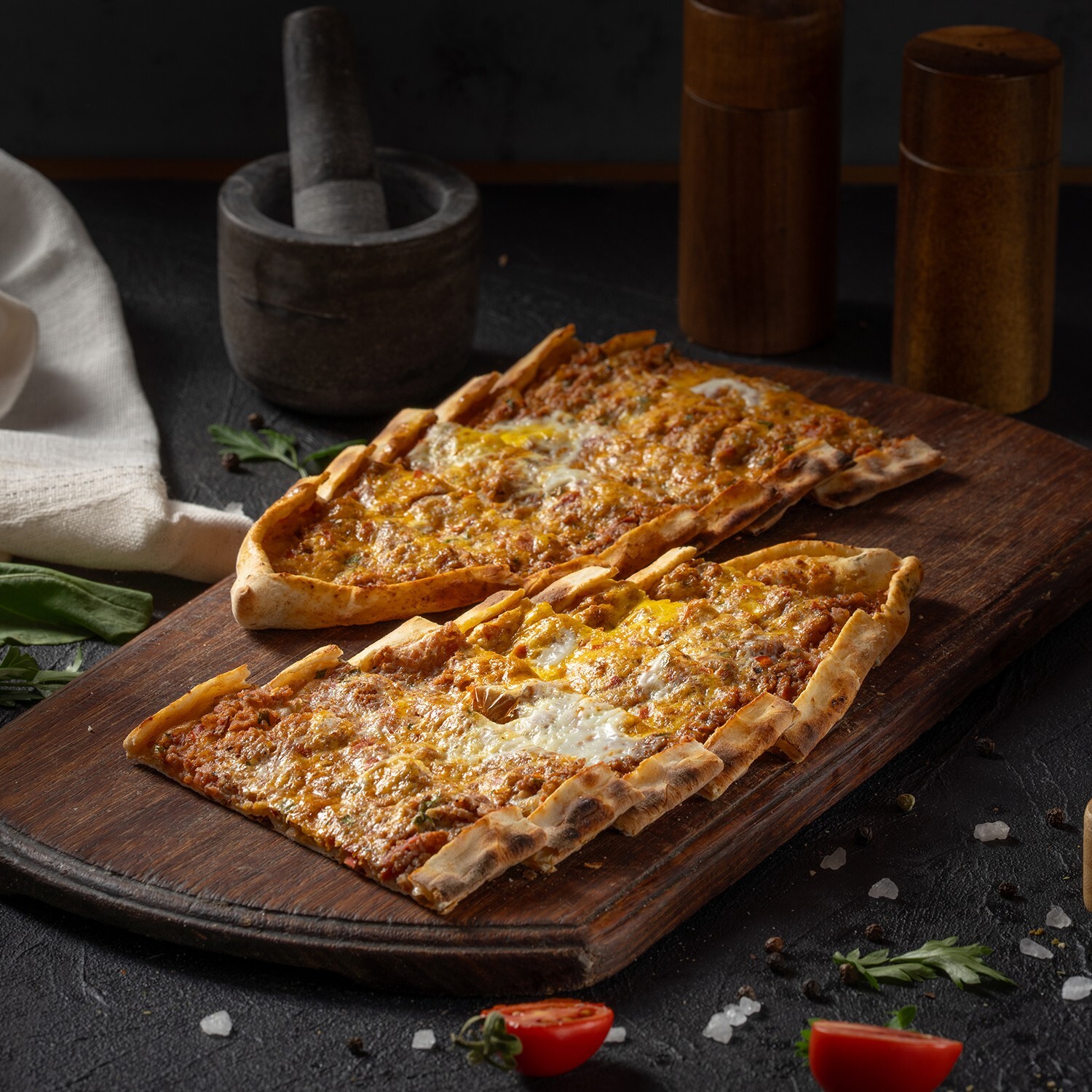 Kıymalı Yumurtalı Pide