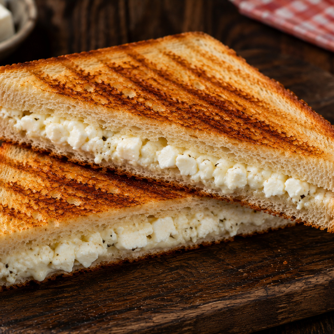 Beyaz Peynirli Tost