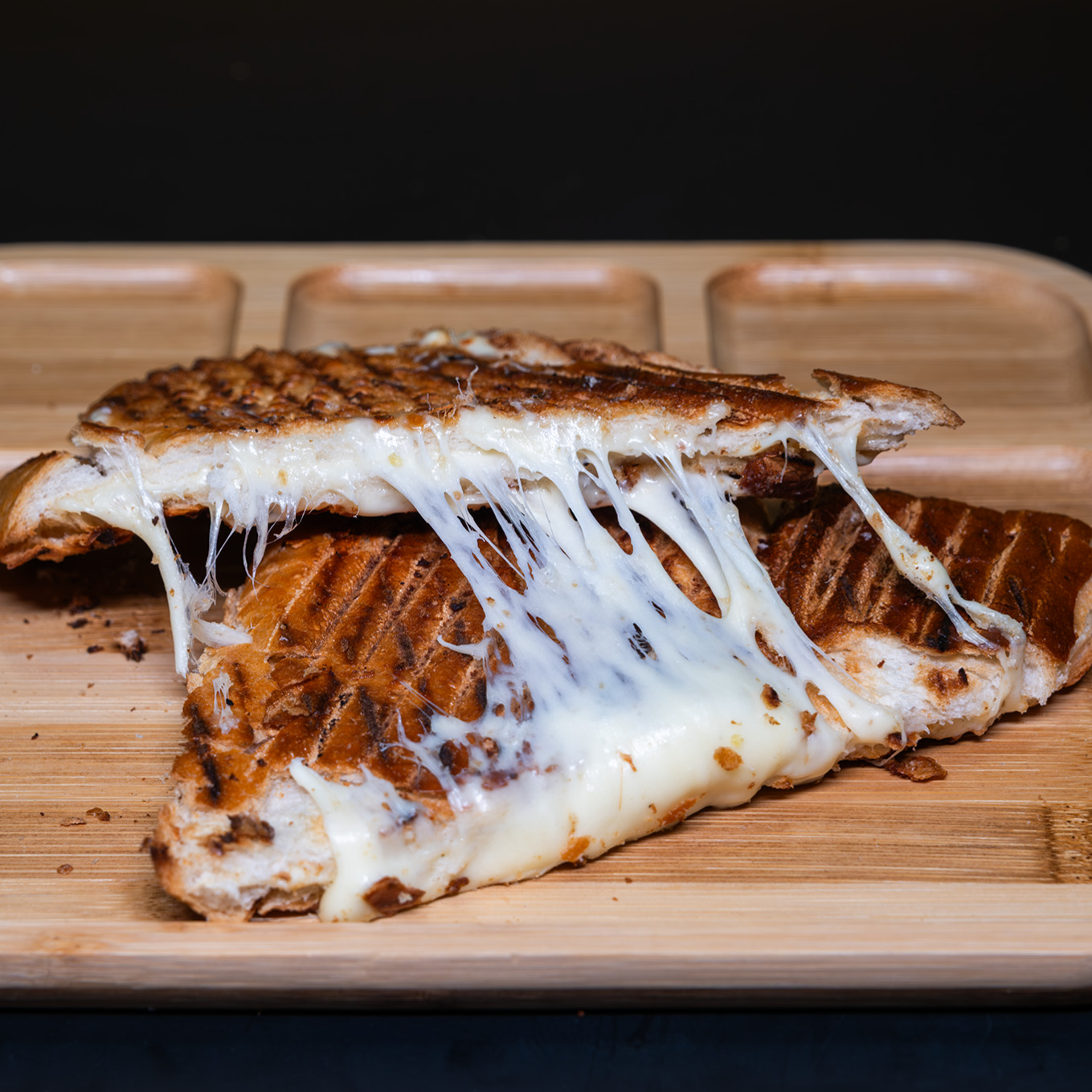 YARIM EKMEK KAŞARLI TOST