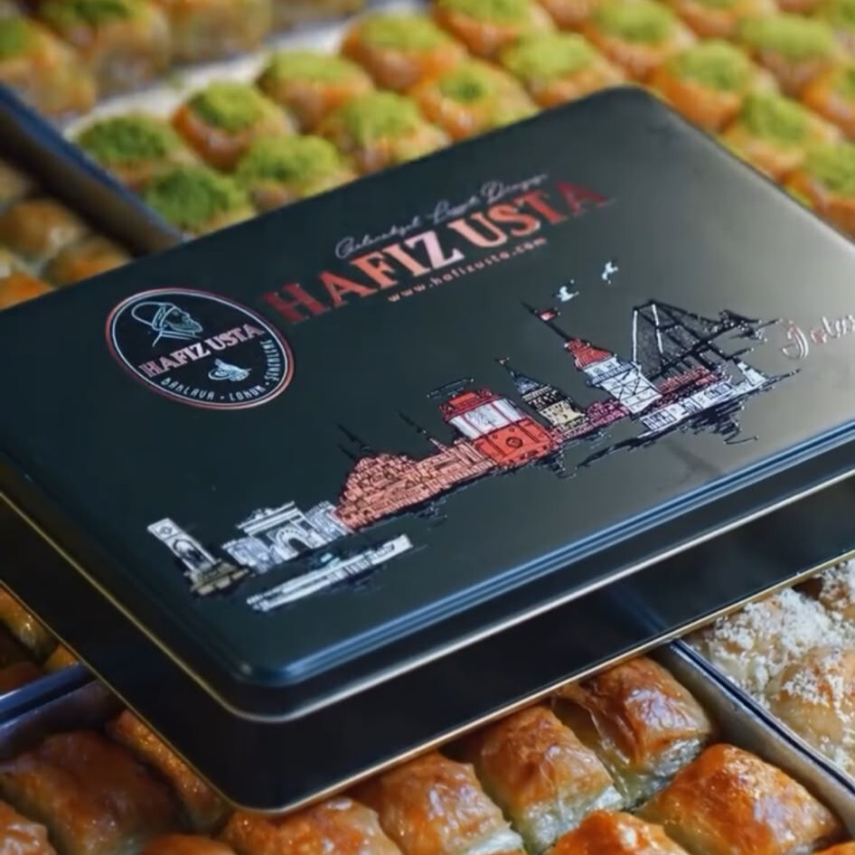 Metal Kutu Fıstıklı Baklava Büyük Boy