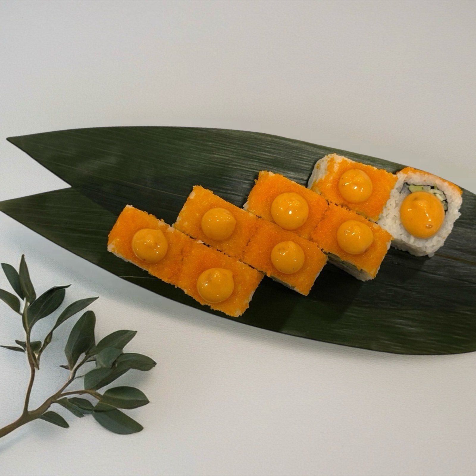 Spicy California Roll (8 pcs.)