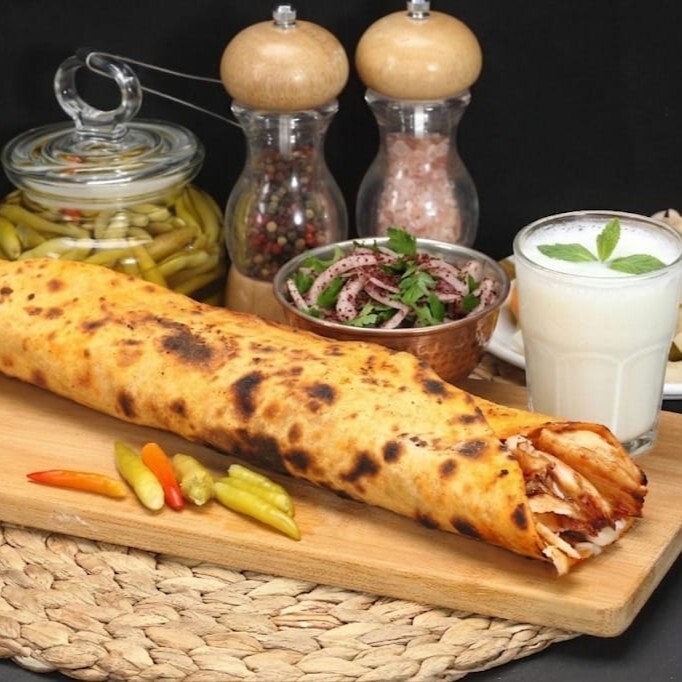 Hatay Usulü Mega (40 cm) Tavuk Döner Dürüm (150 gr) + Ayran (170 ml)