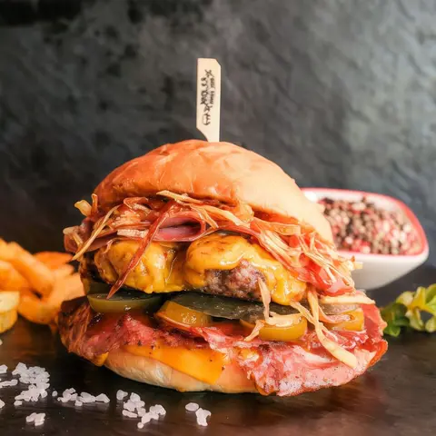 No.13 Crispy Hot Burger