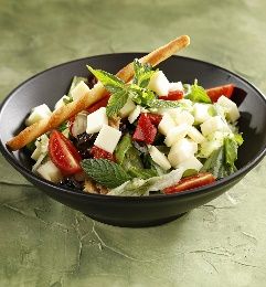 Çok Peynirli Salata