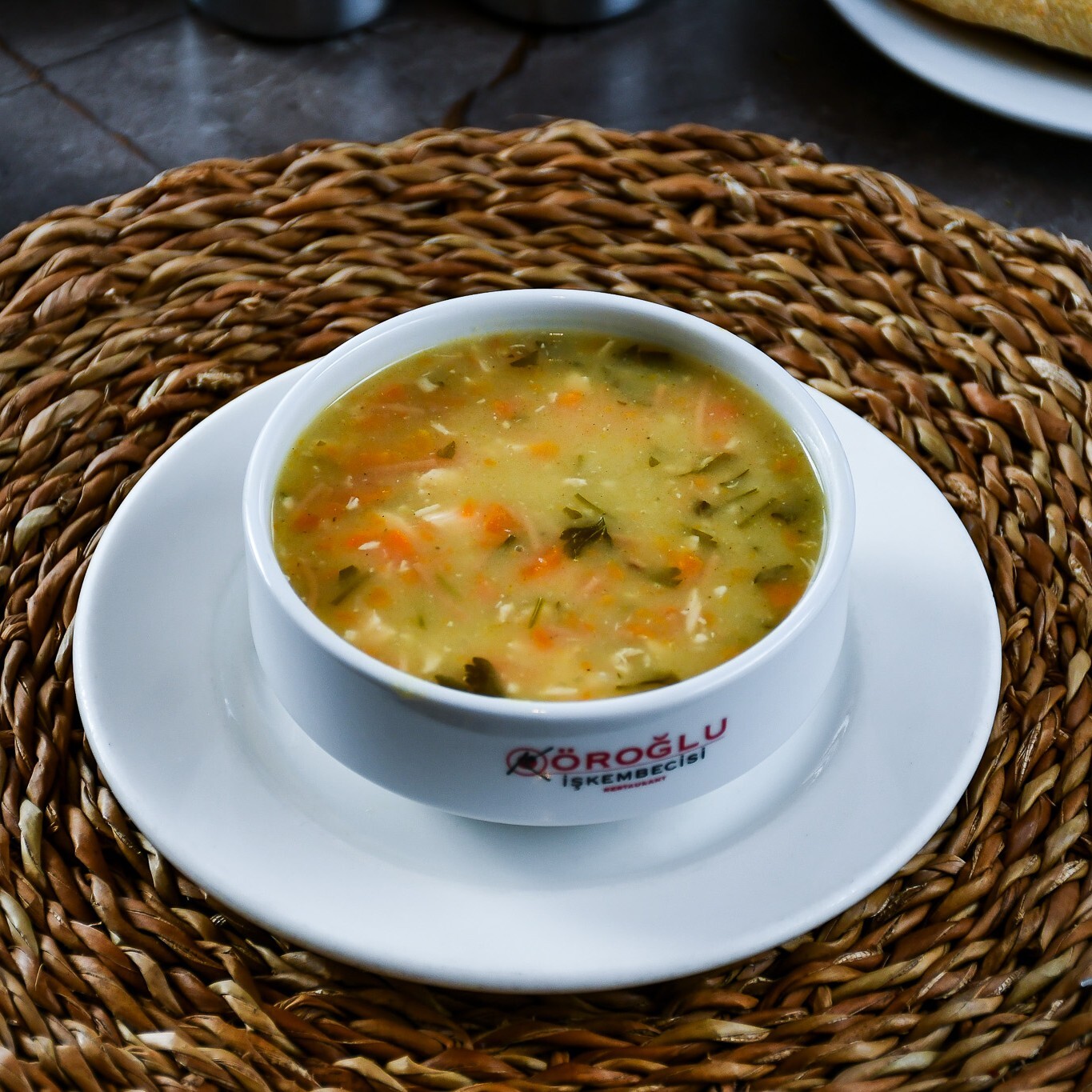 Tavuk Suyu Çorbası