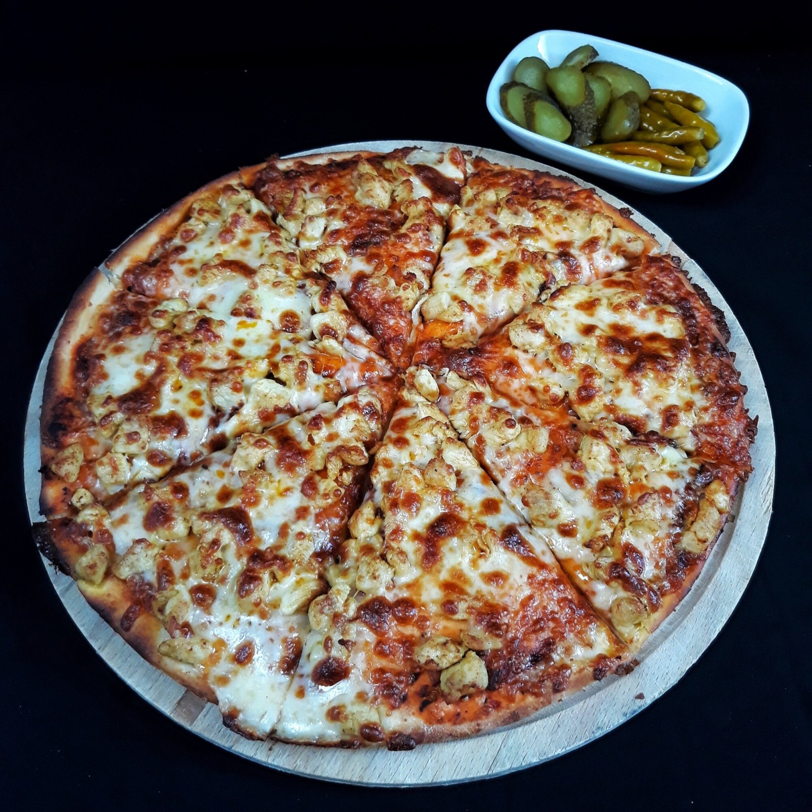 Körili Tavuklu Pizza (Büyük)