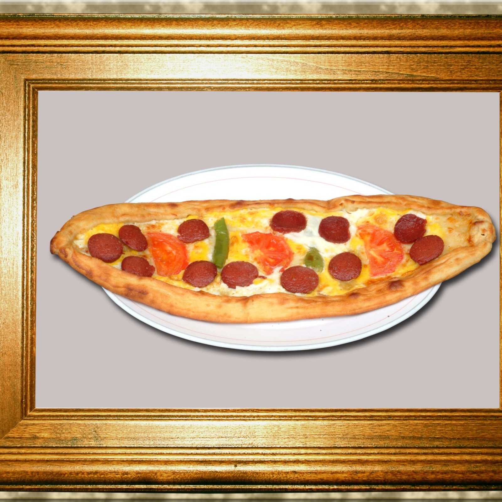Sucuklu Yumurtalı Pide