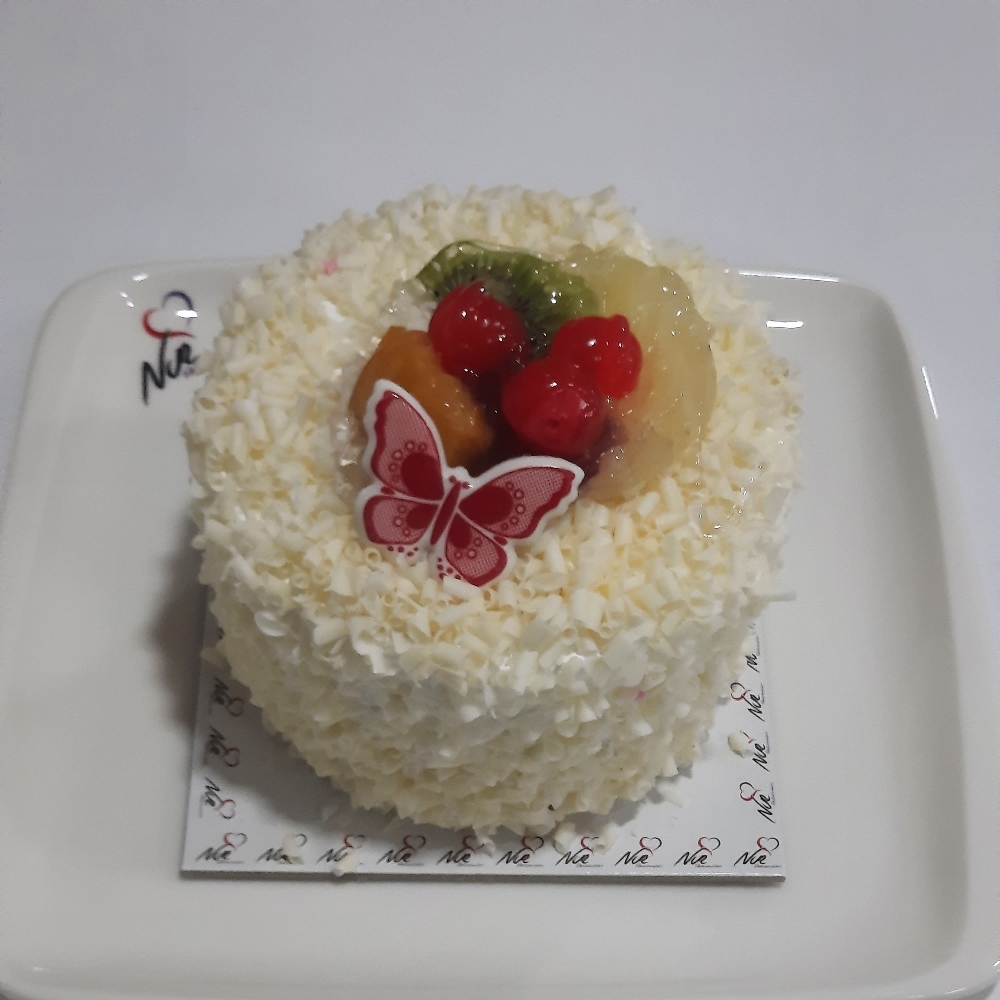 Meyveli Pasta (4 Kişilik)