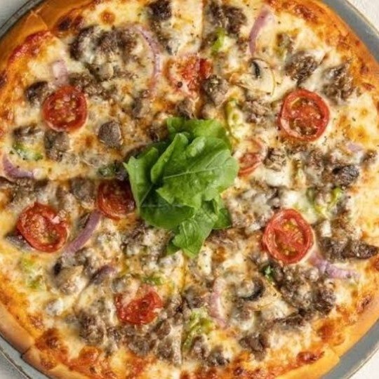 Kavurmalı Pizza