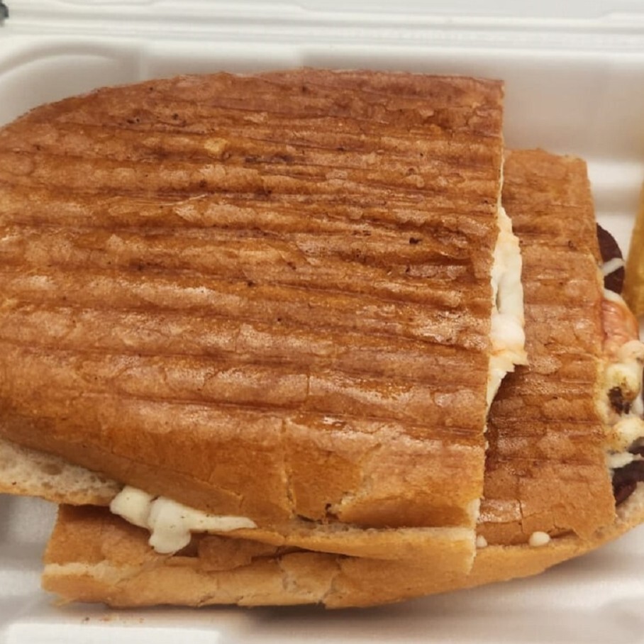 Kaşarlı Sucuklu Tost