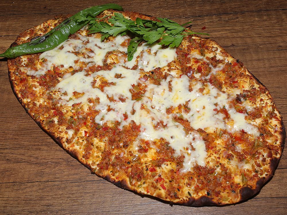 2 Adet Kaşarlı Lahmacun (Urfa Usülü)
