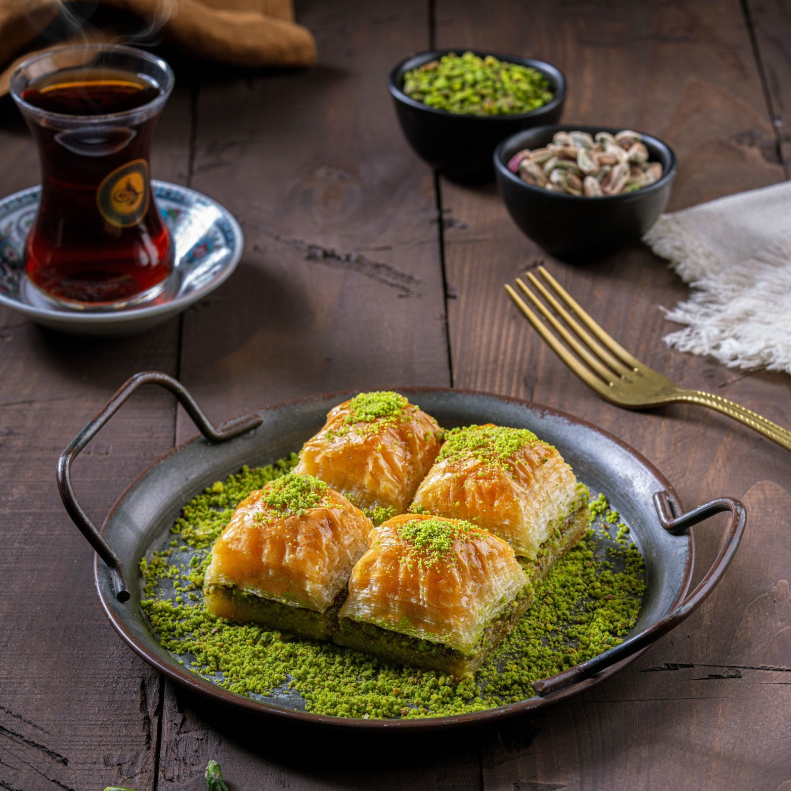 Fıstıklı Özel Kare Baklava Porsiyon