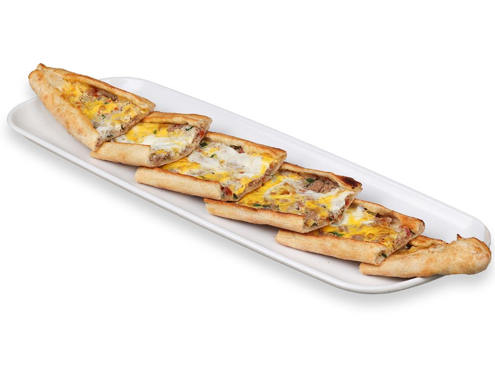 Kıymalı Yumurtalı Pide