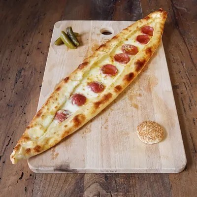 Sucuklu & Kaşarlı & Domatesli & Biberli Pide