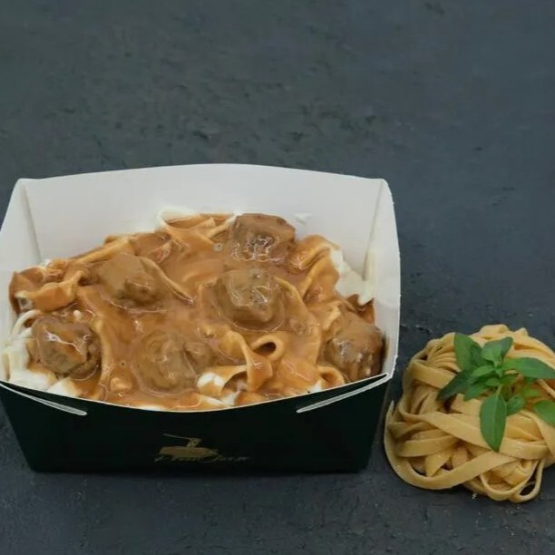 Gravy Soslu İsveç Köfteli Makarna