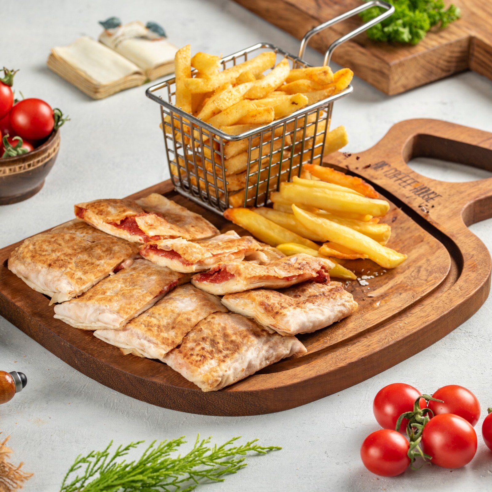Karışık Gözleme (854 KCal)