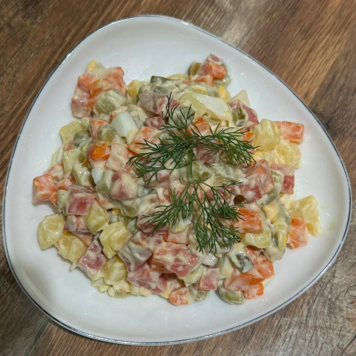 Olivye Salatası