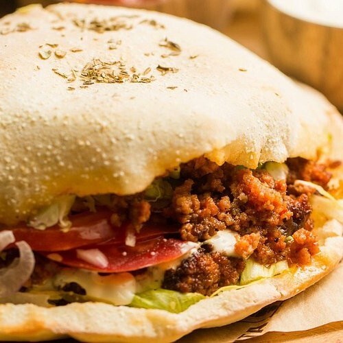 Pita Ekmeğinde Kavurma (300 gr)