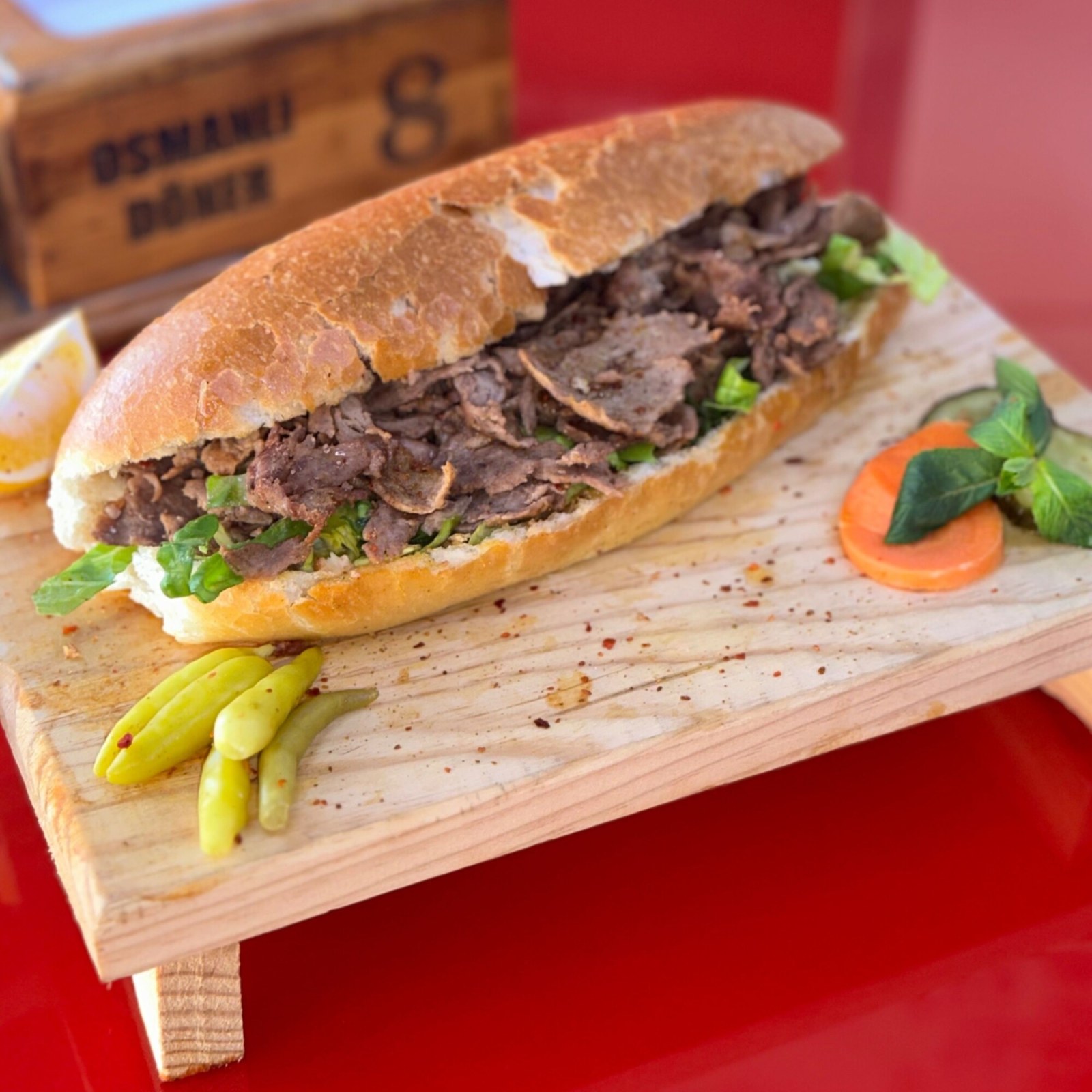 Jumbo Ekmeğe Et Döner