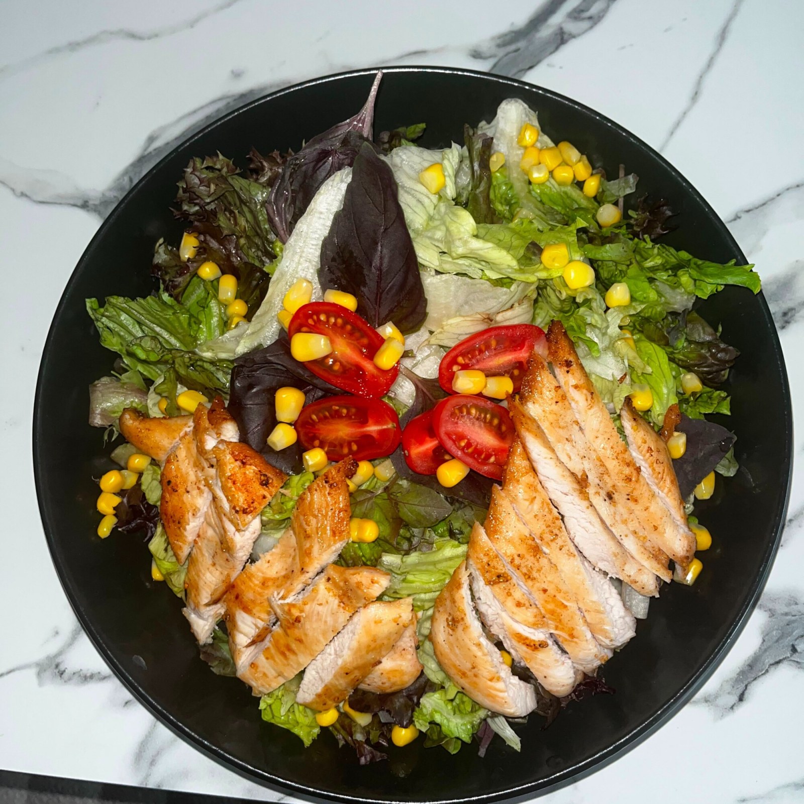 Tavuklu Sezar Salata