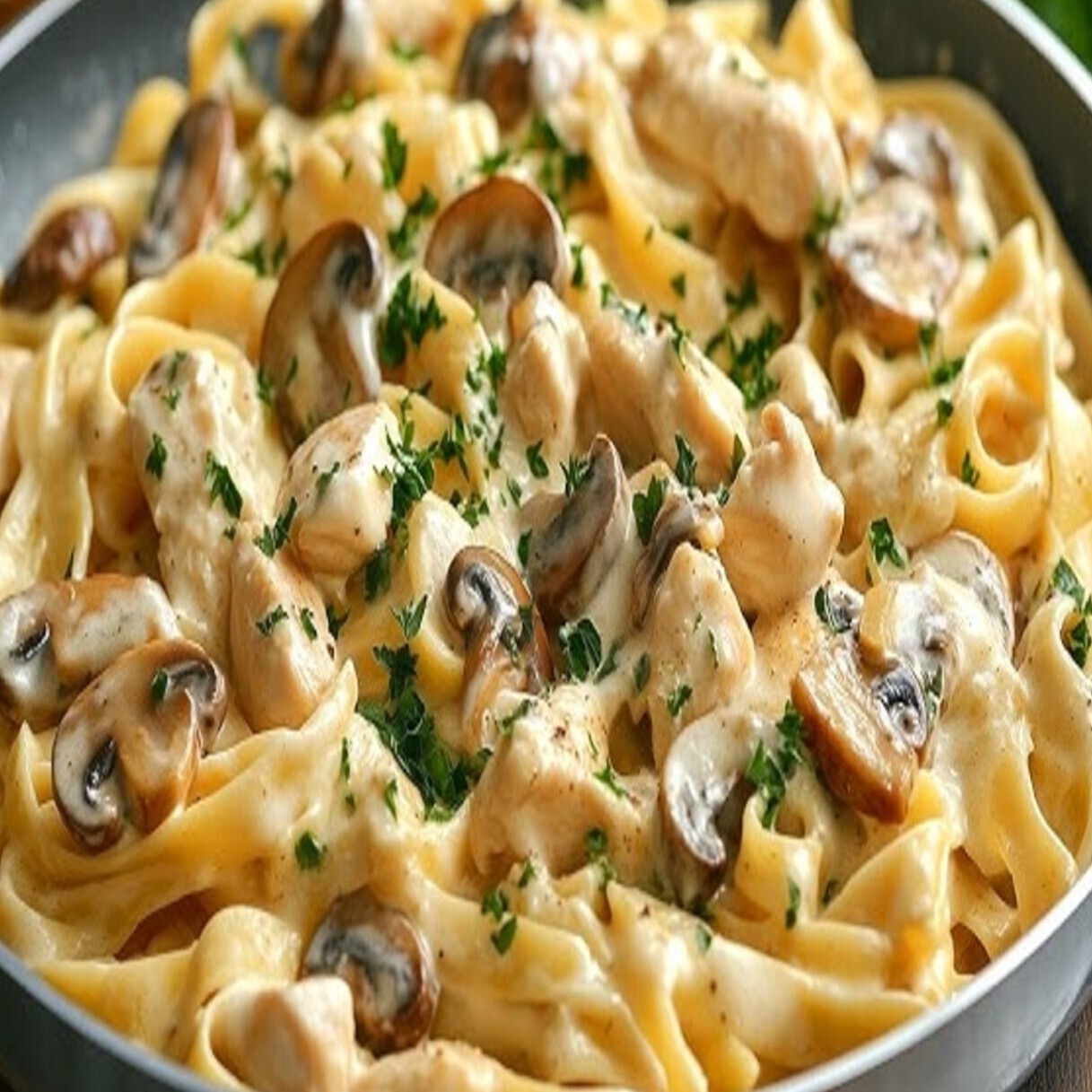 Mantarlı & Tavuklu Makarna (500gr.)