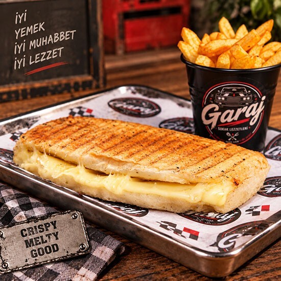 Çift Kaşarlı Tost + Patates
