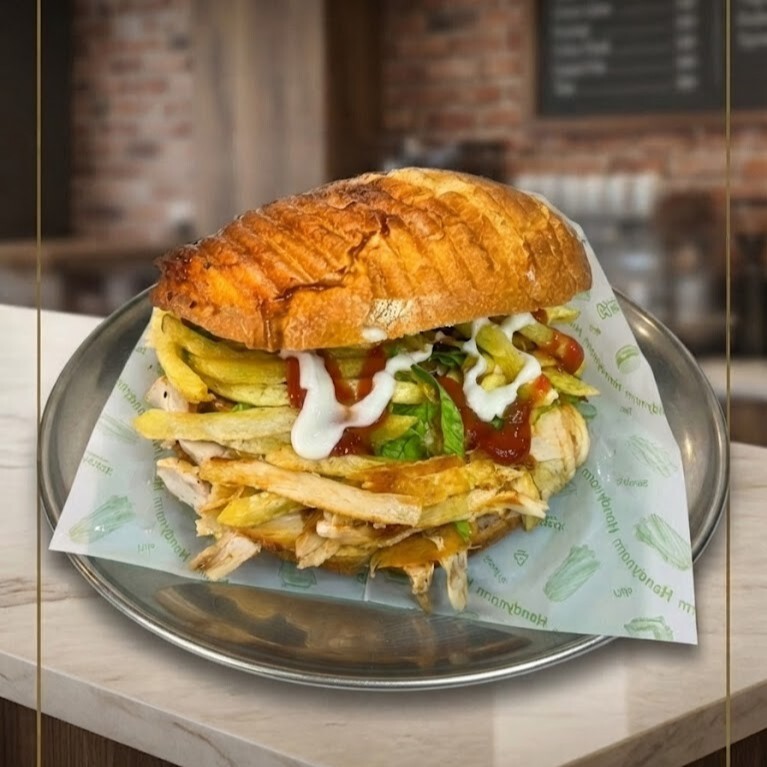 Tombik Pide Arası Tavuk Döner