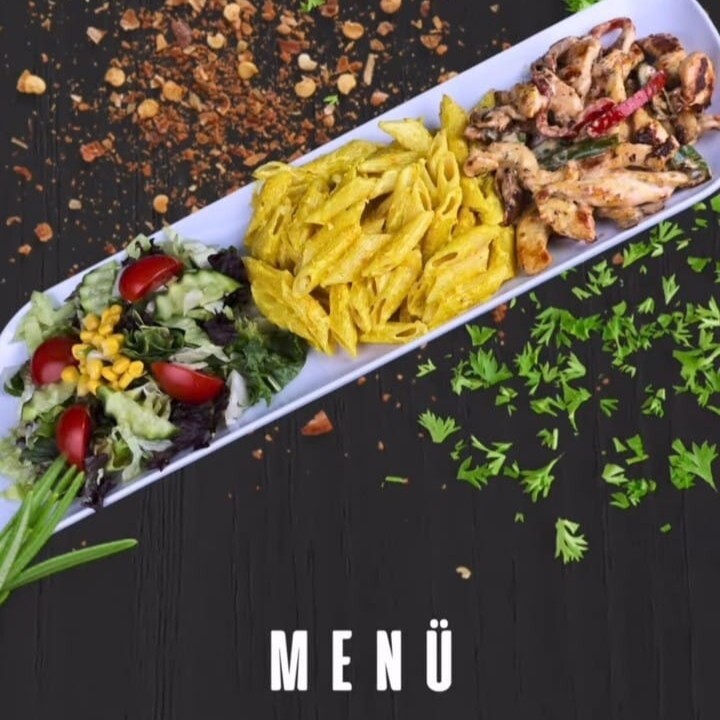 Soya Soslu Tavuk + Salata + Makarna+ekmek