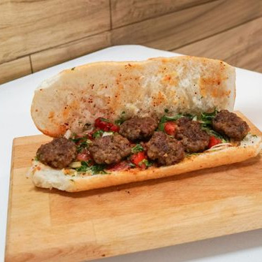 Ekmek Arası Anne Köftesi
