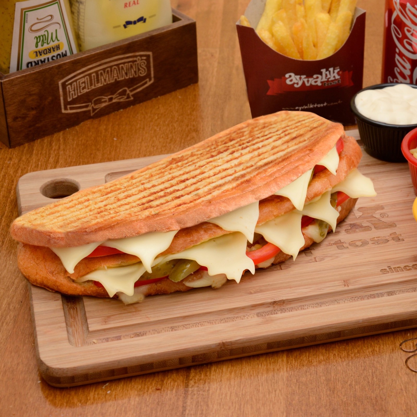 Süper Kaşarlı Tost Menü